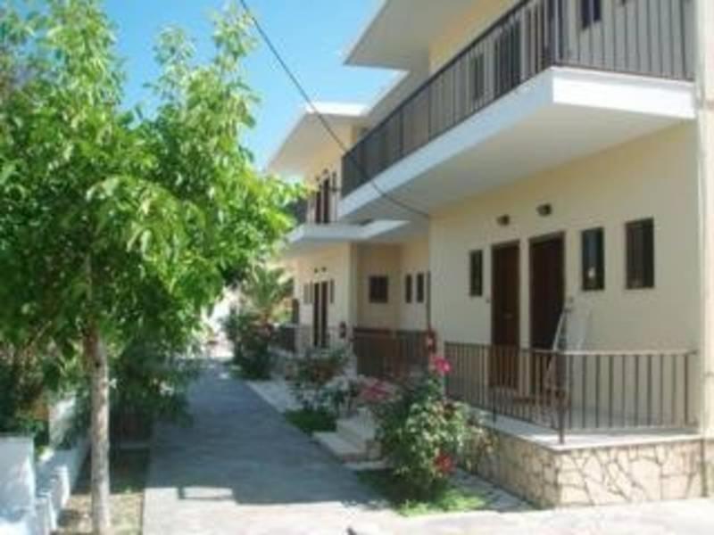 The 3 Little Pigs Apartments Сидарион Экстерьер фото